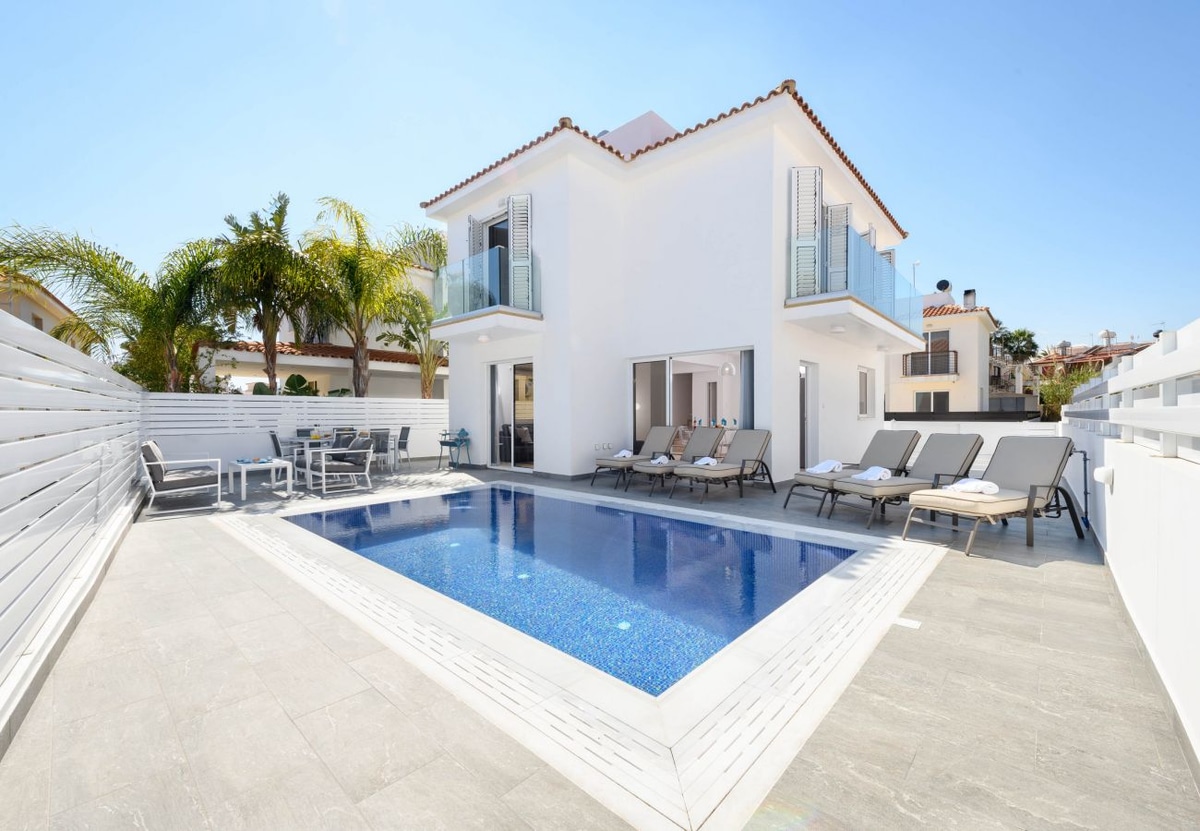 Villa Elaine - Photo 1