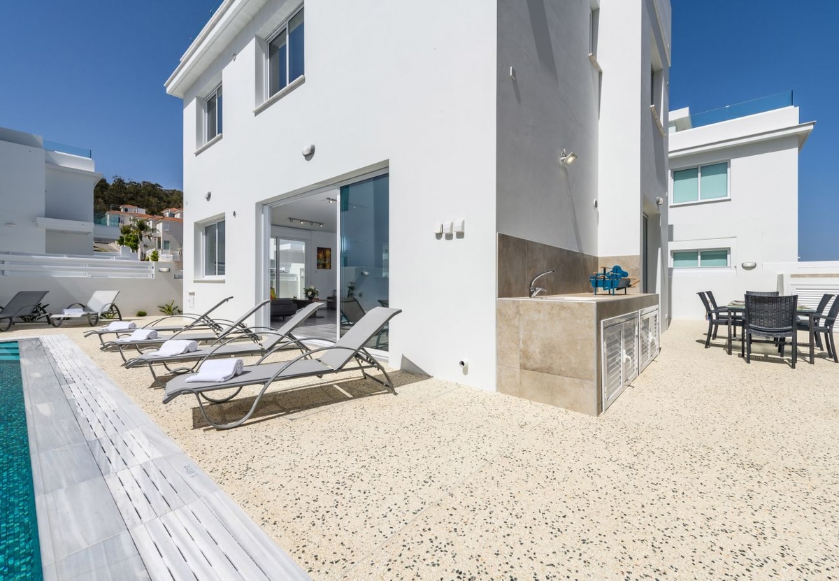 Green Bay Villa #15 - Photo 3