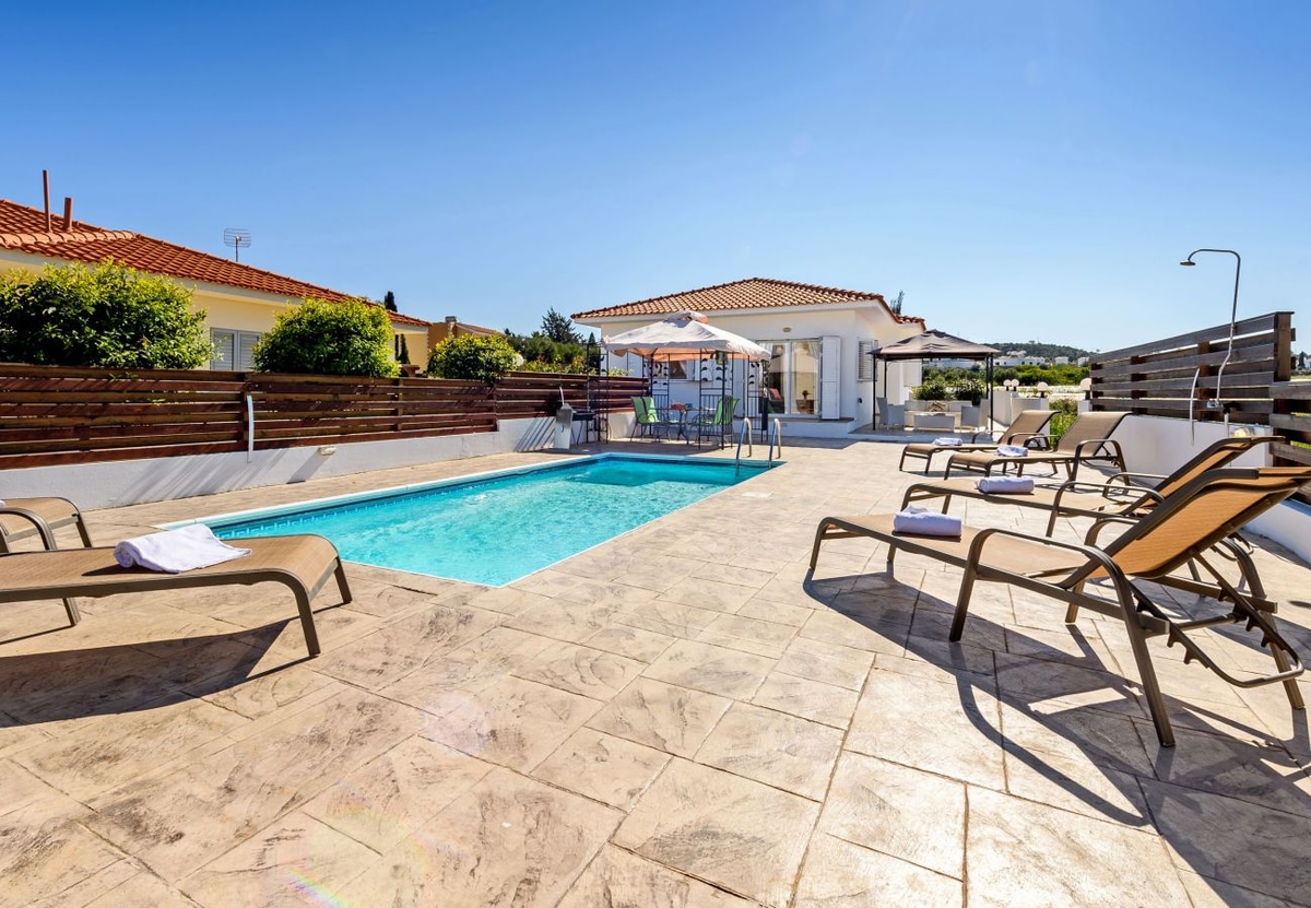 Sunset Villa - Photo 1