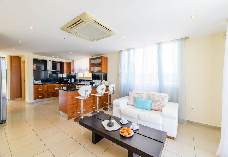Royal Beachfront Villa - Photo 9