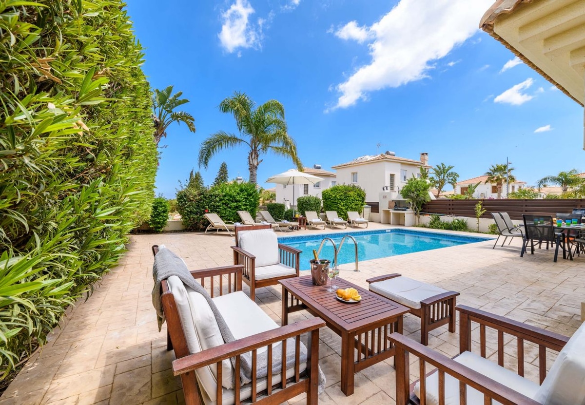 Villa Alexander - Photo 1