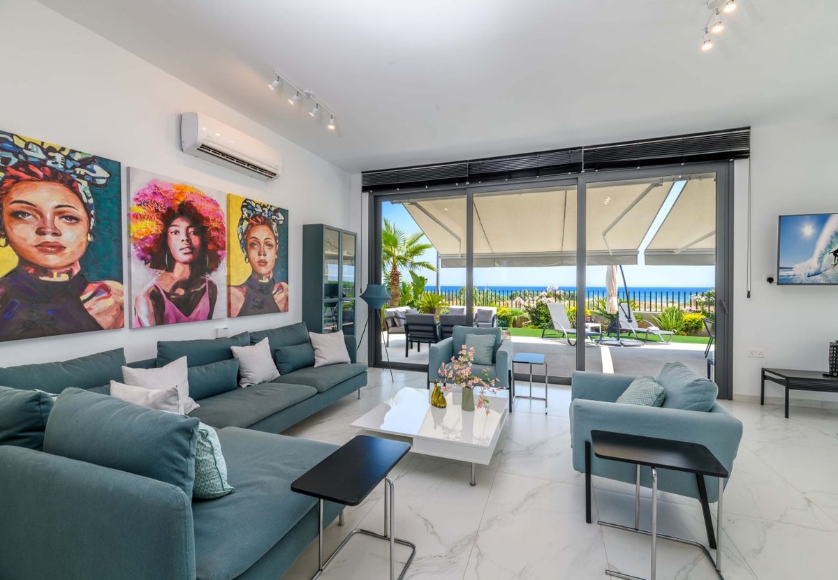 By The Beach - Emerald Seaview Villa - Photo 11