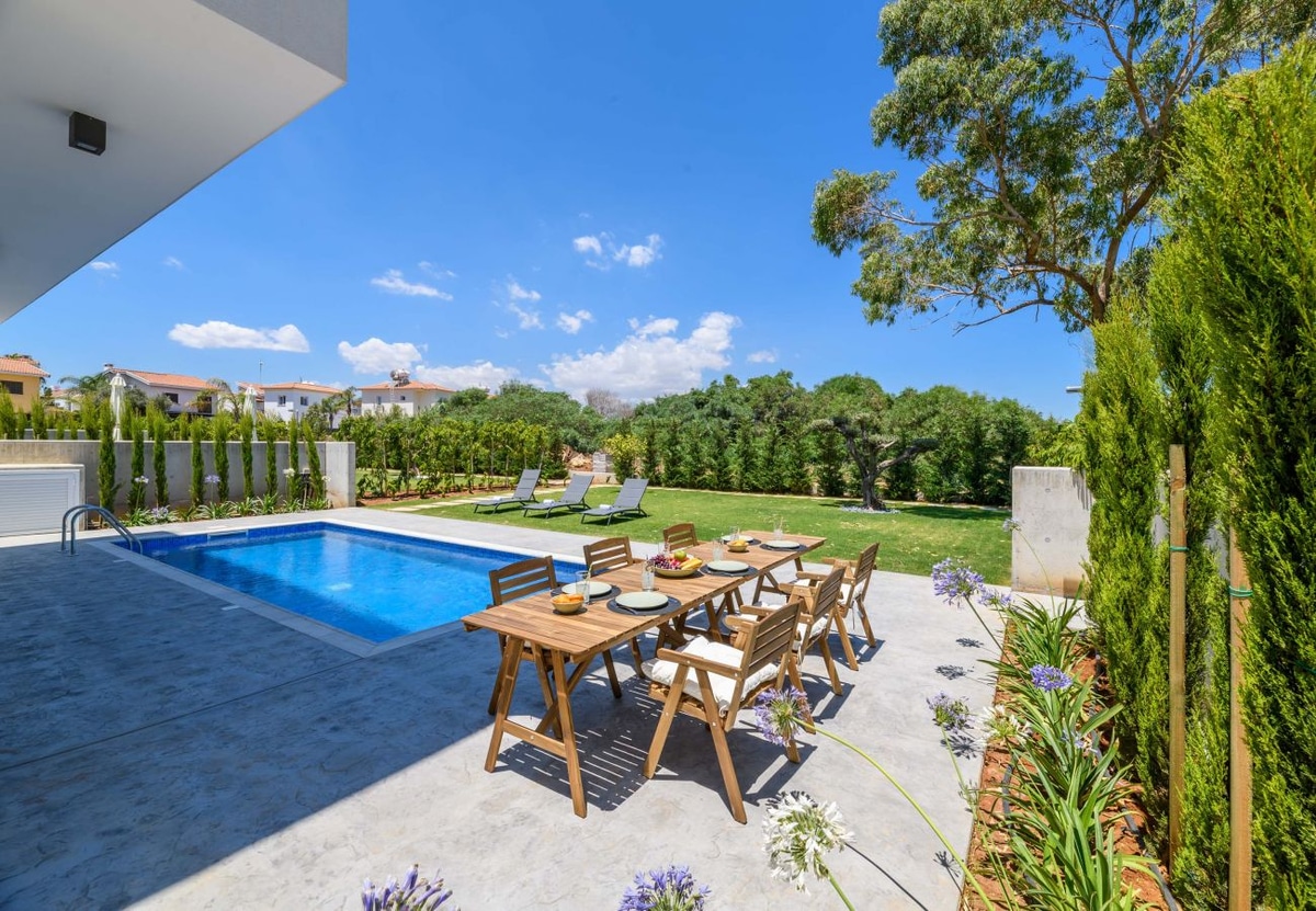 By The Beach - Sea Pearl Villa - Photo 1