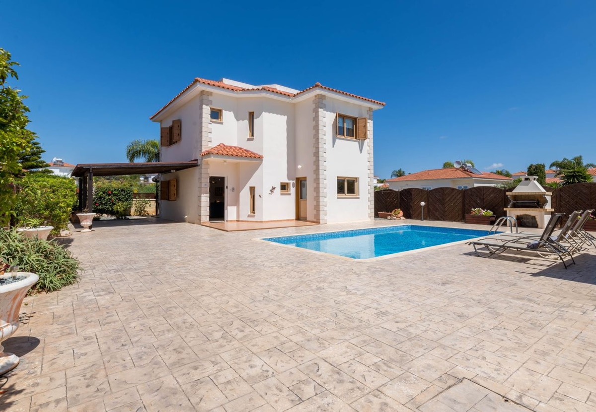 Elena Gardens Villa - Photo 1