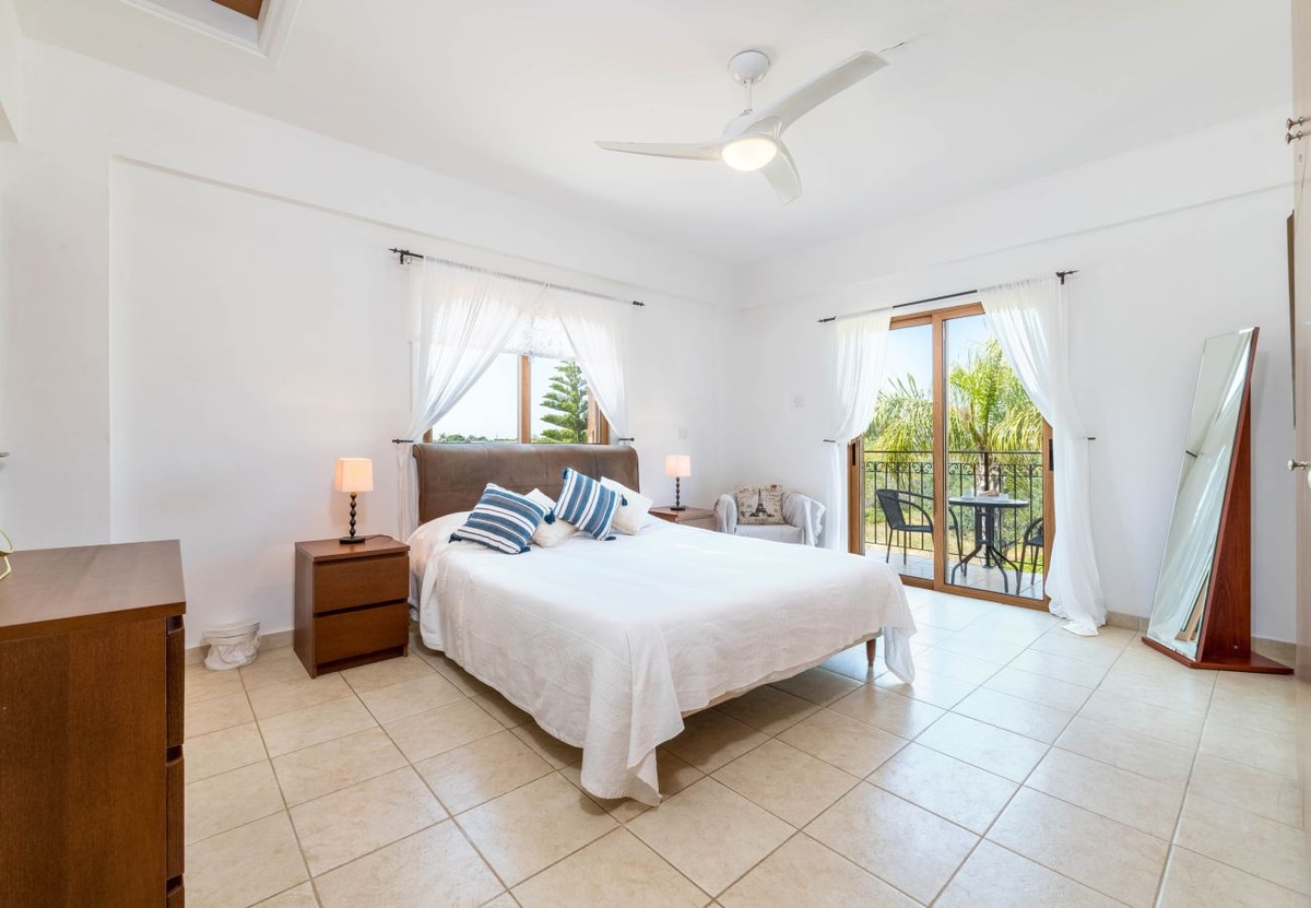 Elena Gardens Villa - Photo 8