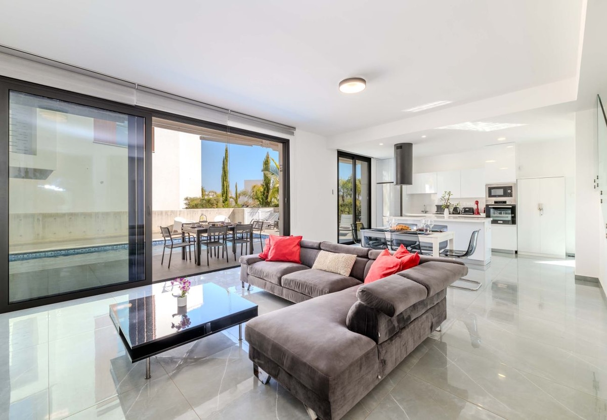By The Beach - Aura Villa - Photo 10