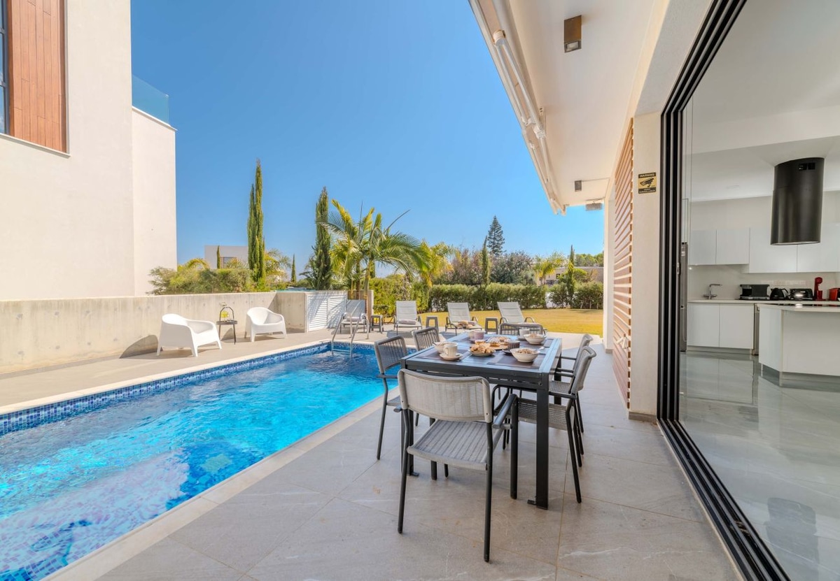 By The Beach - Aura Villa - Photo 5