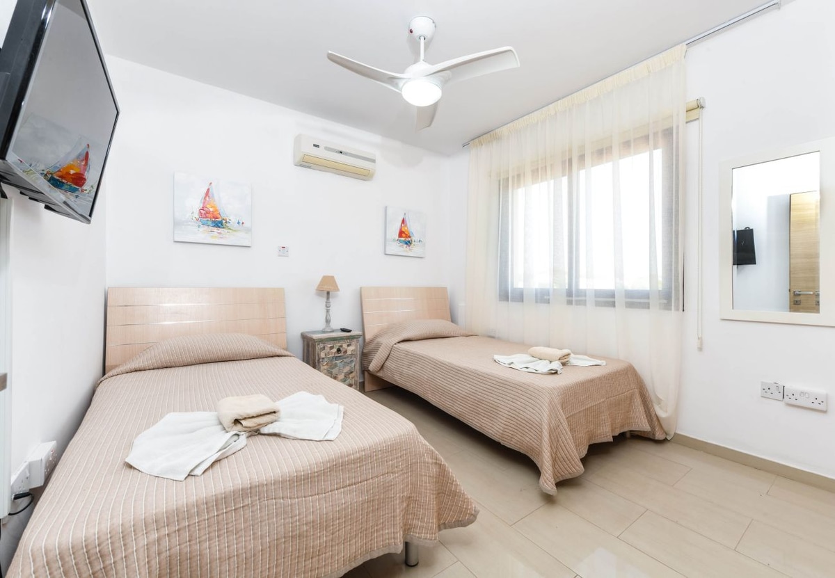 Nissi Apartment #102 - Photo 3