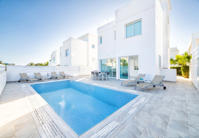 Green Bay Villa #12 - Photo 3