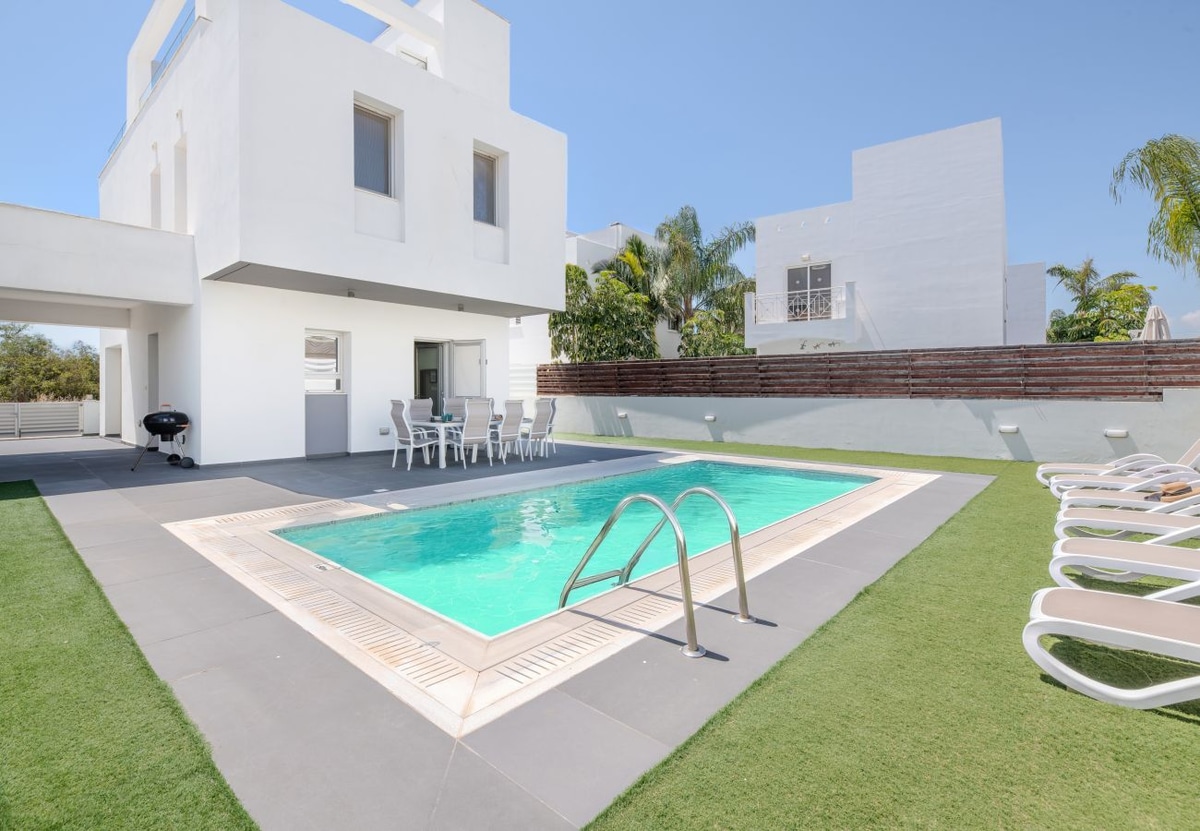 Villa Amelia - Photo 1
