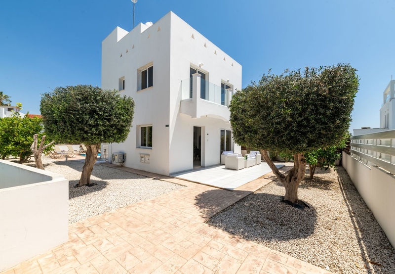Nissini Villa #15 - Photo 1